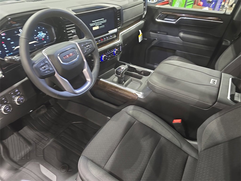 New 2026 GMC Sierra 1500 Elevation image 16