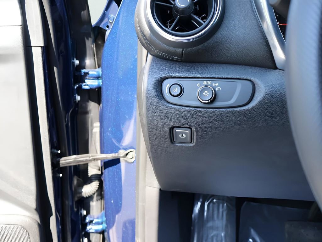 Used 2022 Chevrolet Blazer LT image 33