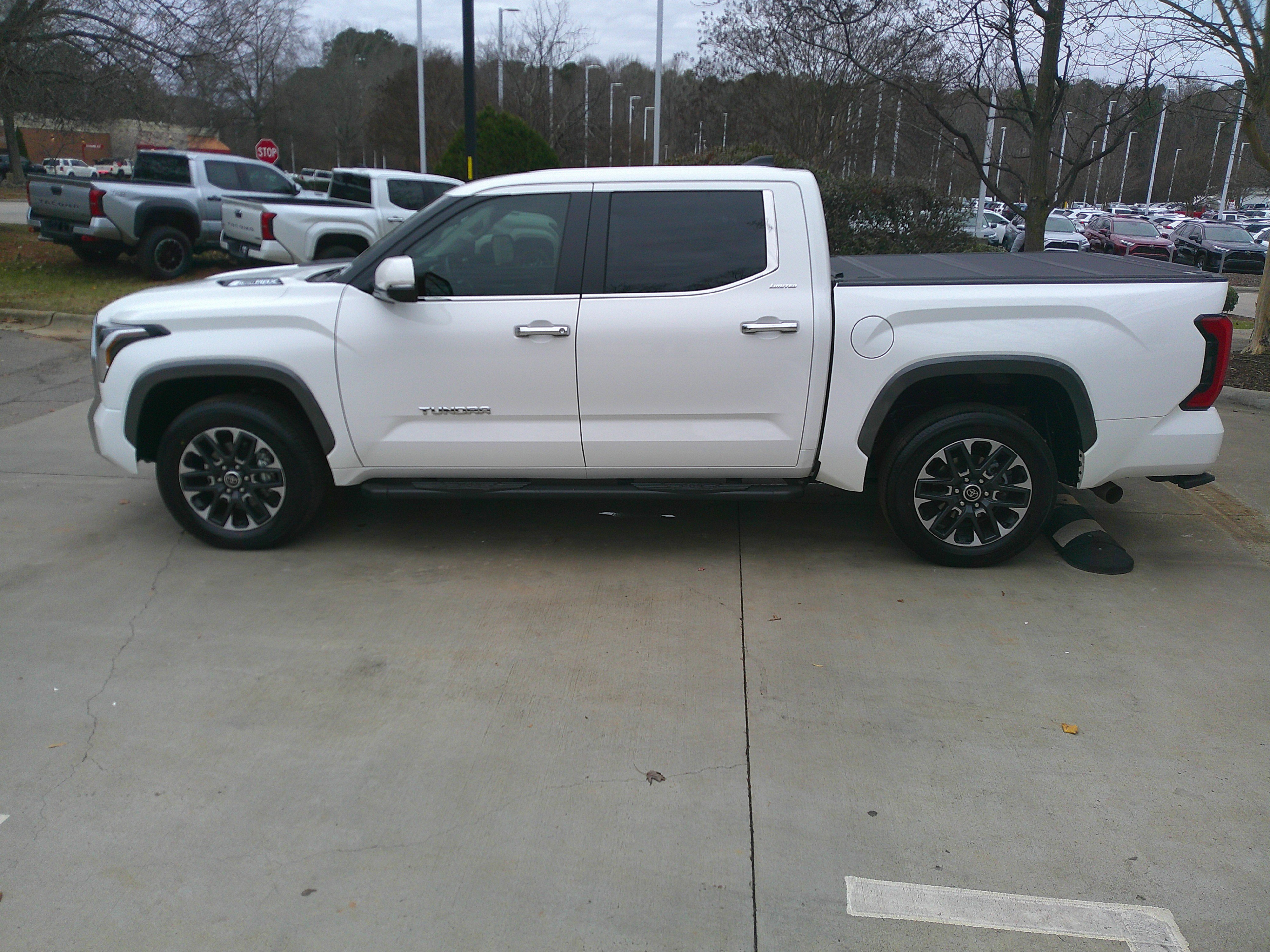 Used 2024 Toyota Tundra Limited image 8