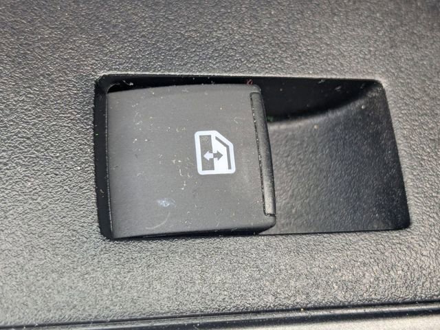 Used 2020 Toyota Tacoma TRD Off-Road w/ Technology Package image 31