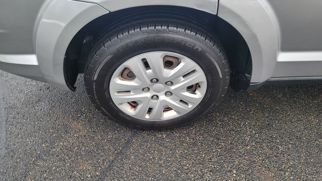 Used 2016 Dodge Journey SE w/ Flexible Seating Group image 13