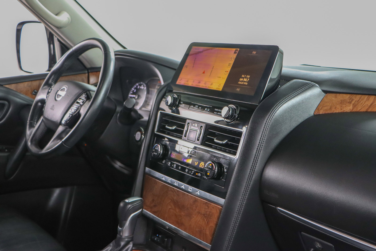 Used 2022 Nissan Armada SL image 28