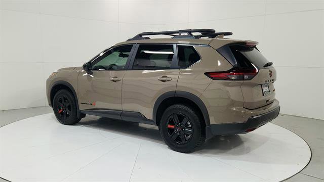 Used 2025 Nissan Rogue SV image 6