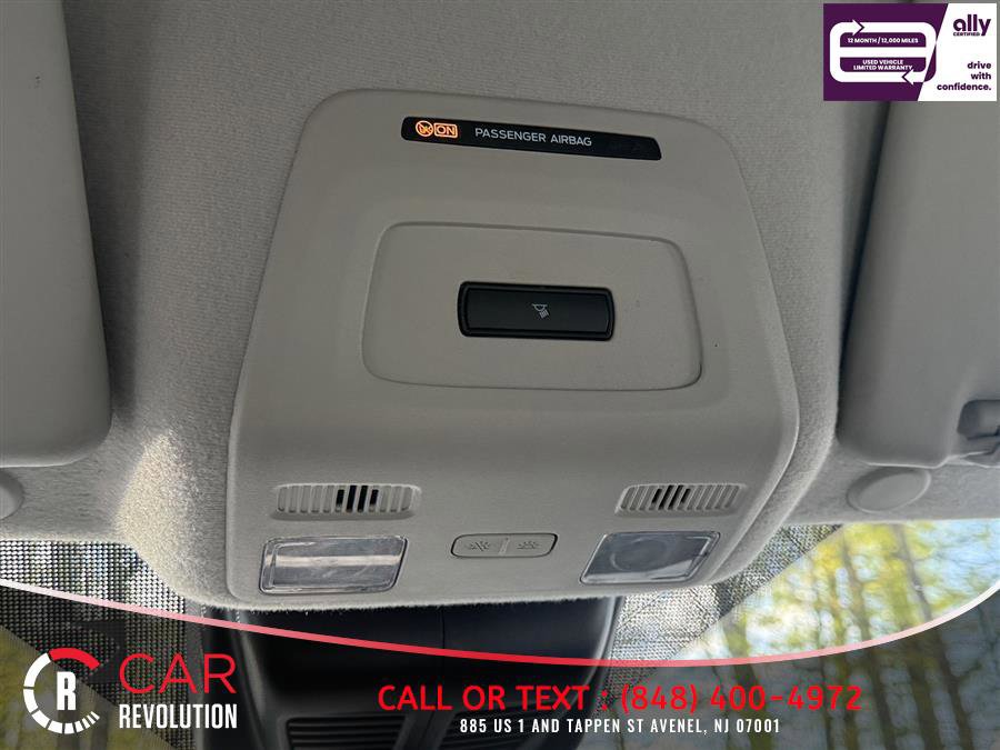 Used 2023 Ford Transit 250 Medium Roof image 18