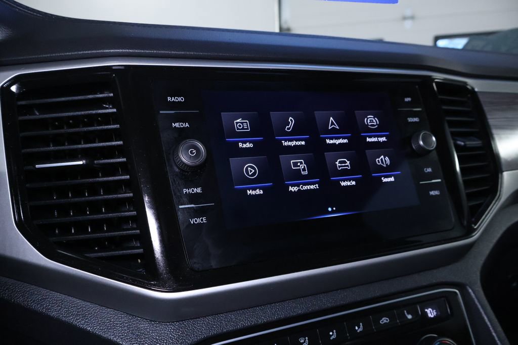 Used 2022 Volkswagen Atlas Cross Sport SE image 29