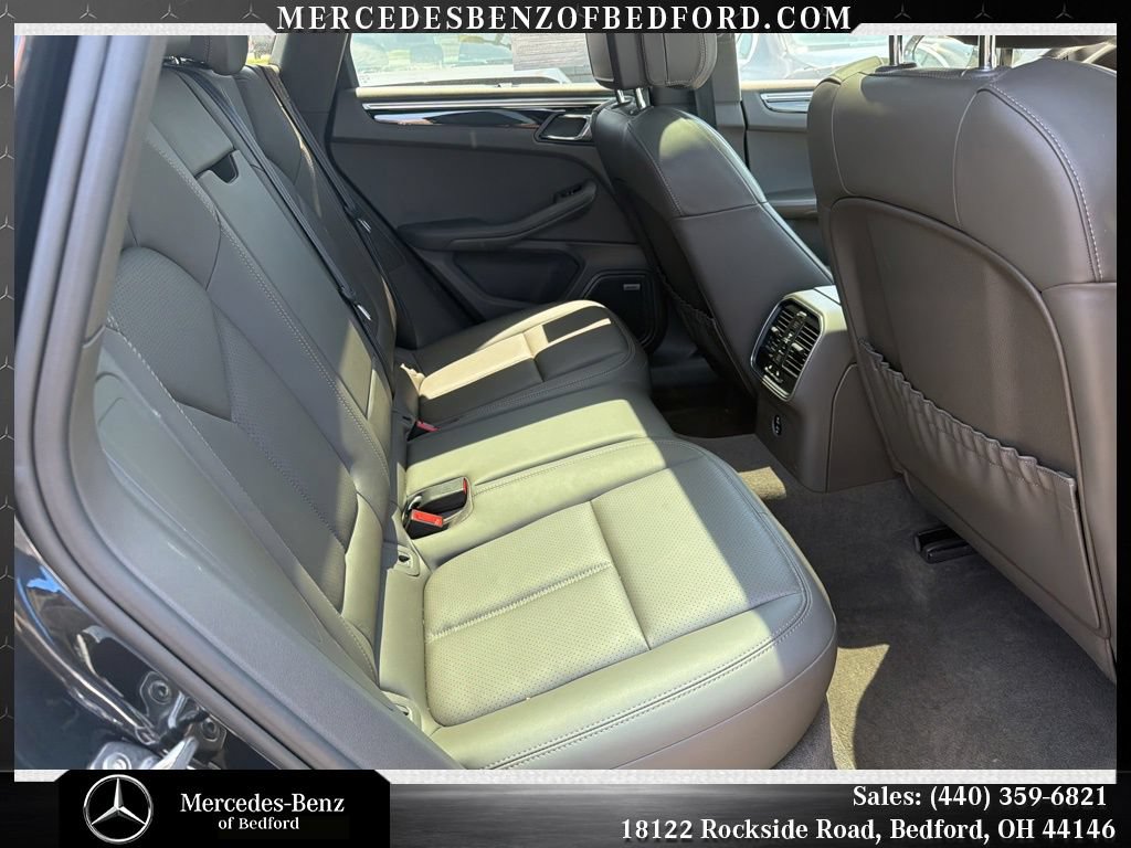 Used 2020 Porsche Macan AWD/4WD image 25