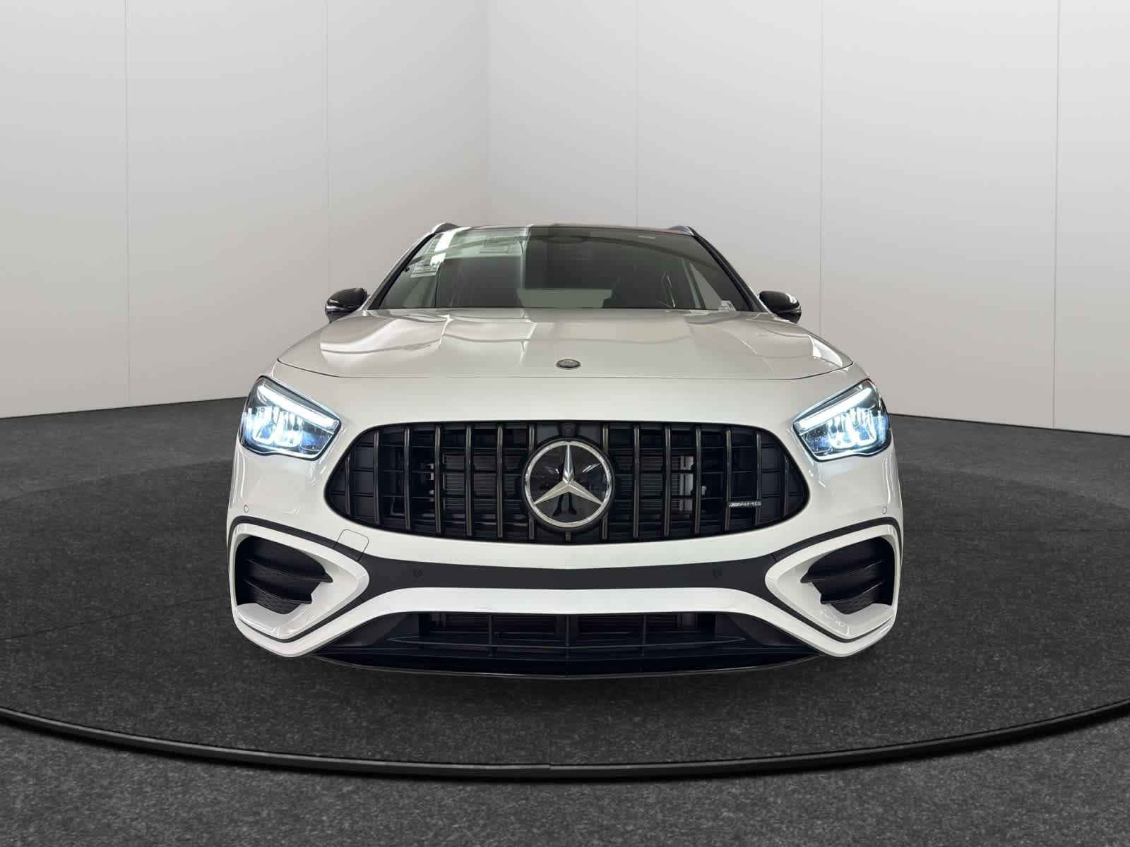 New 2026 Mercedes-Benz GLA 35 AMG 4MATIC image 2