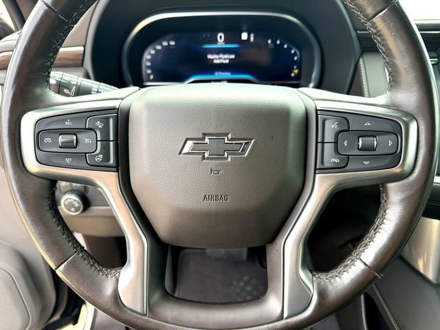 Used 2022 Chevrolet Suburban Z71 w/ Luxury Package image 11