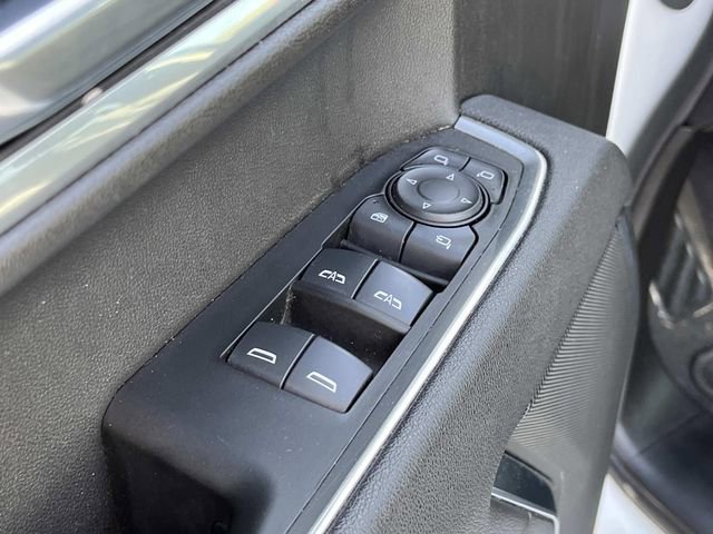 Used 2025 GMC Sierra 1500 SLT AWD/4WD image 25