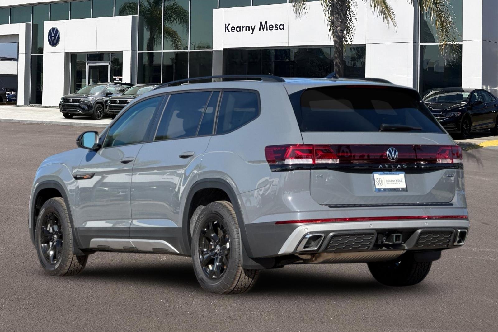 New 2025 Volkswagen Atlas Peak Edition SE image 6
