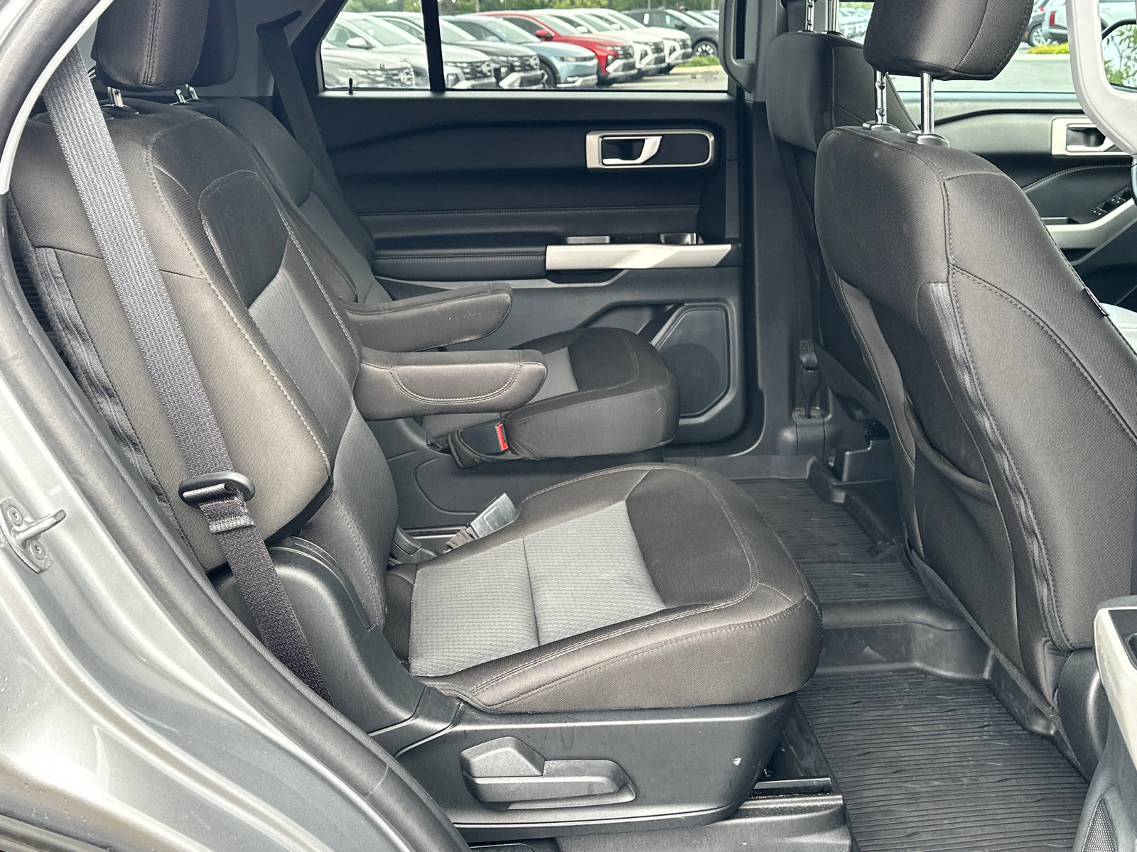 Used 2022 Ford Explorer XLT RWD image 15