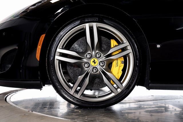 Certified 2019 Ferrari Portofino image 17