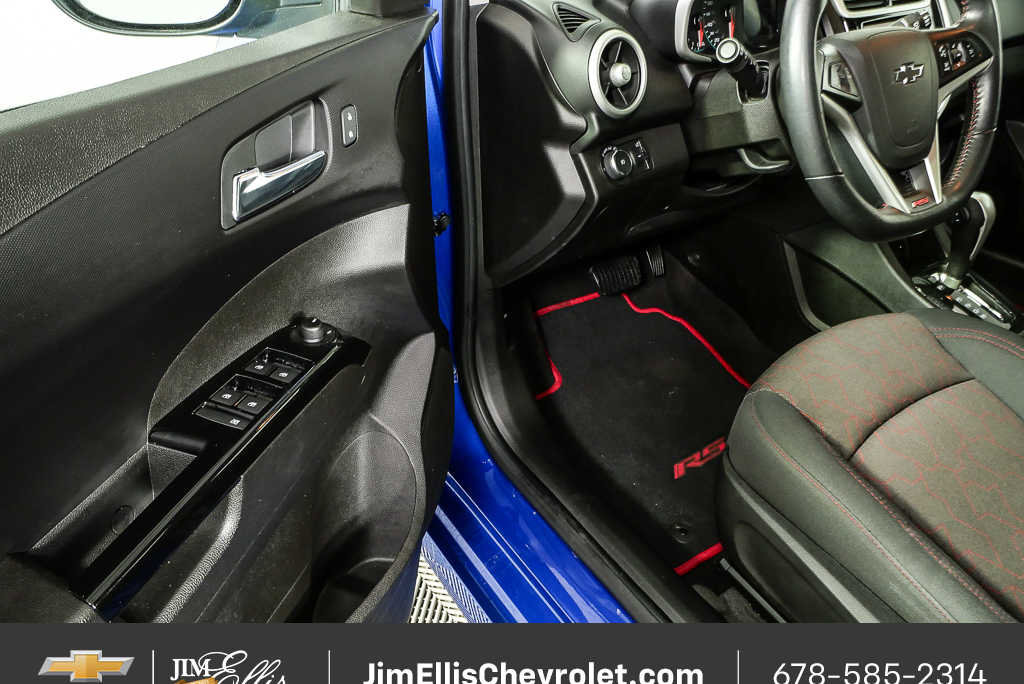 Used 2020 Chevrolet Sonic LT w/ Convenience Package FWD image 7
