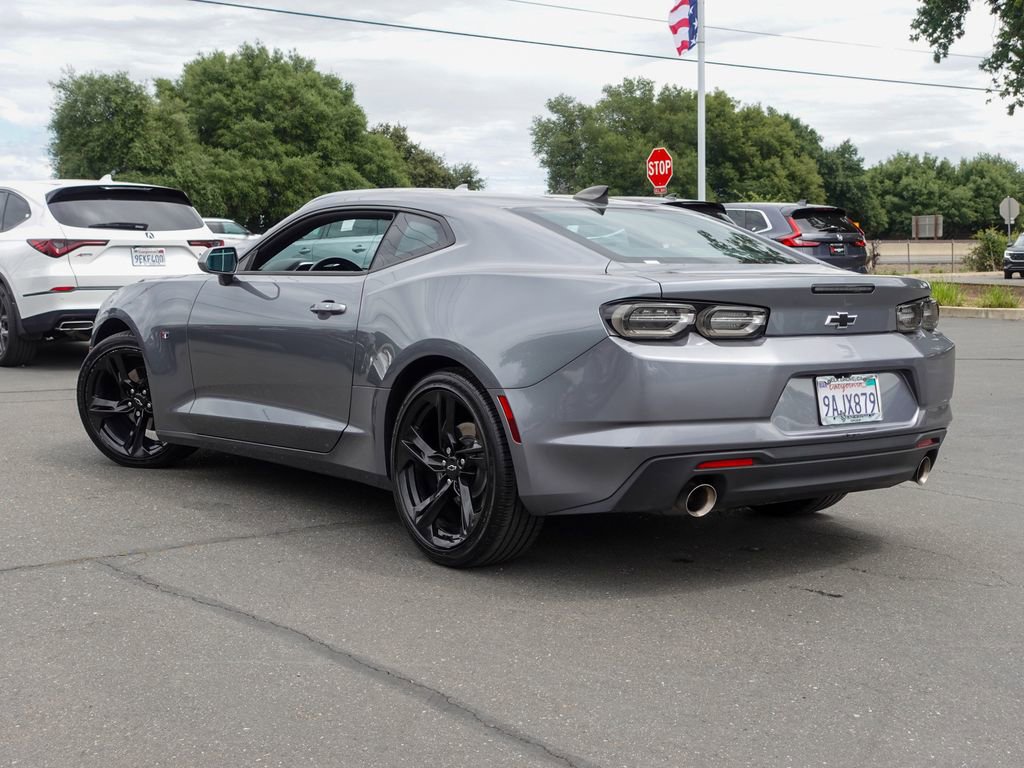 Used 2021 Chevrolet Camaro LT w/ Technology Package RWD image 9
