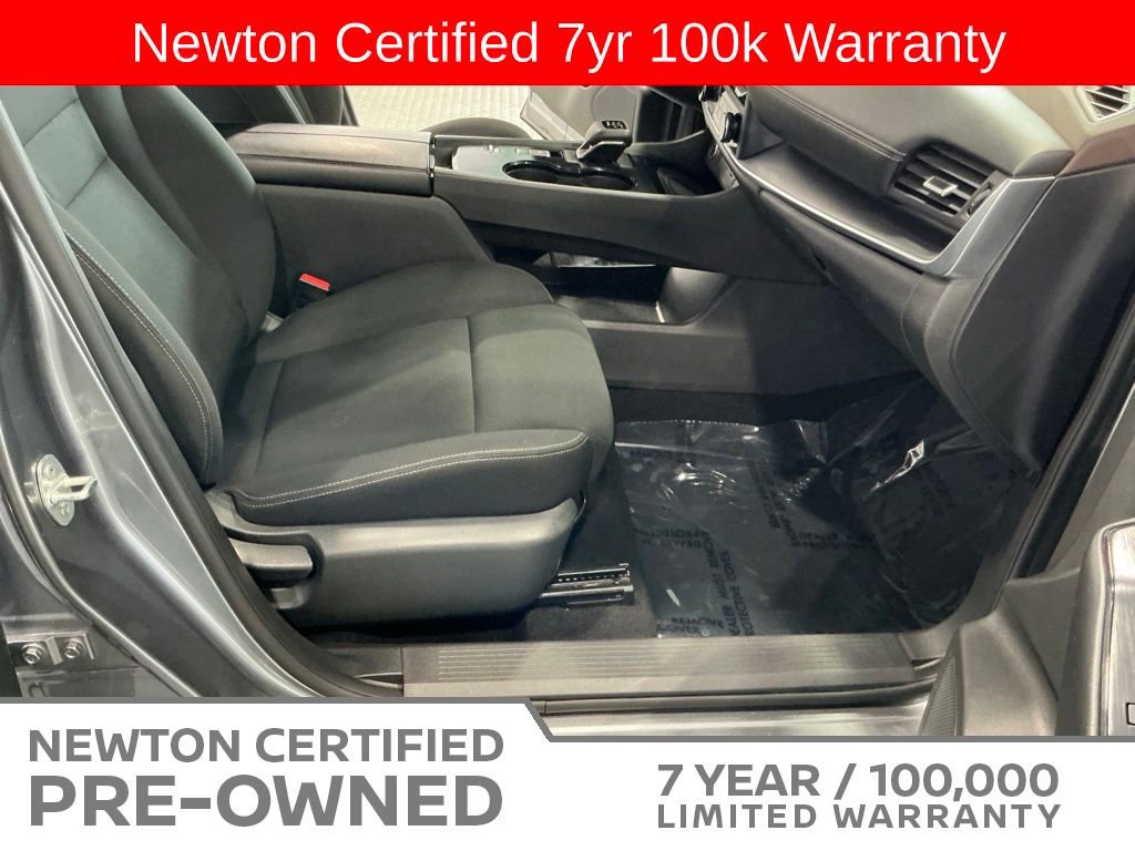 Used 2023 Nissan Rogue S FWD image 10