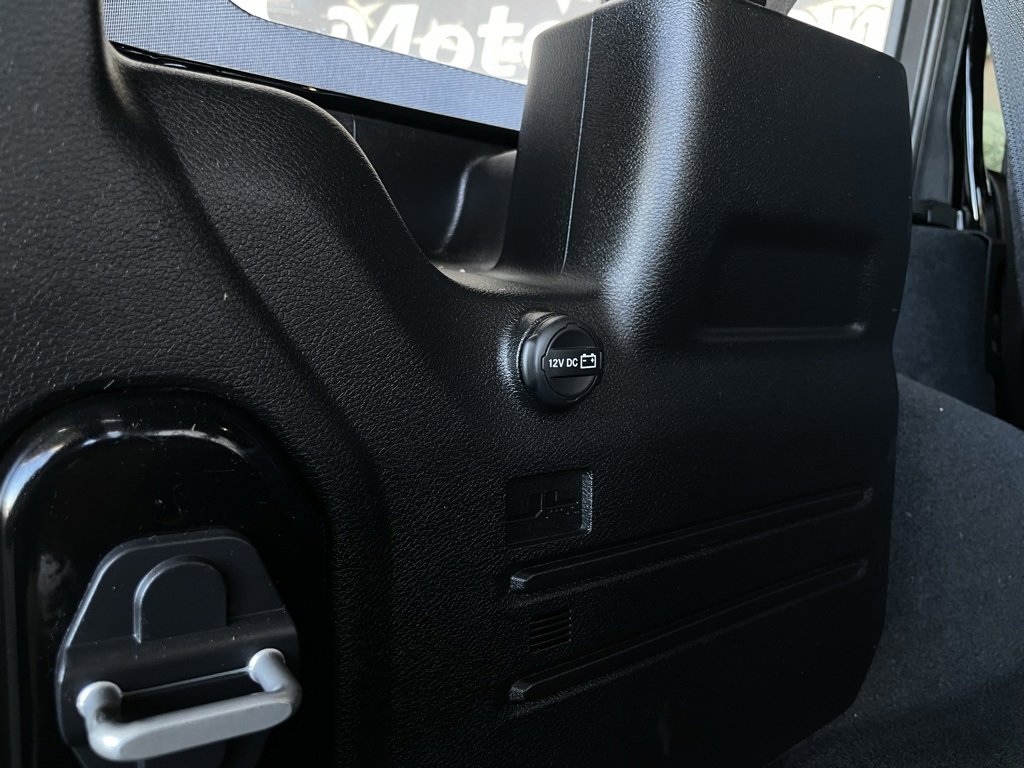 Used 2022 Jeep Wrangler Unlimited Sport image 25