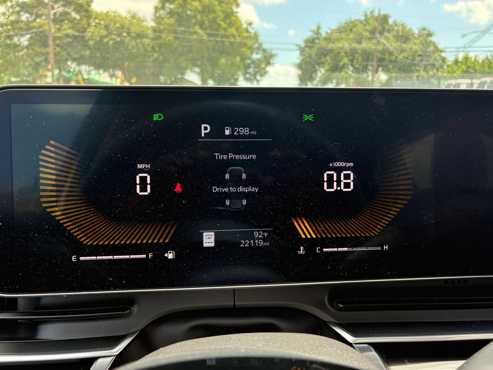 Used 2026 Kia Carnival FWD image 39
