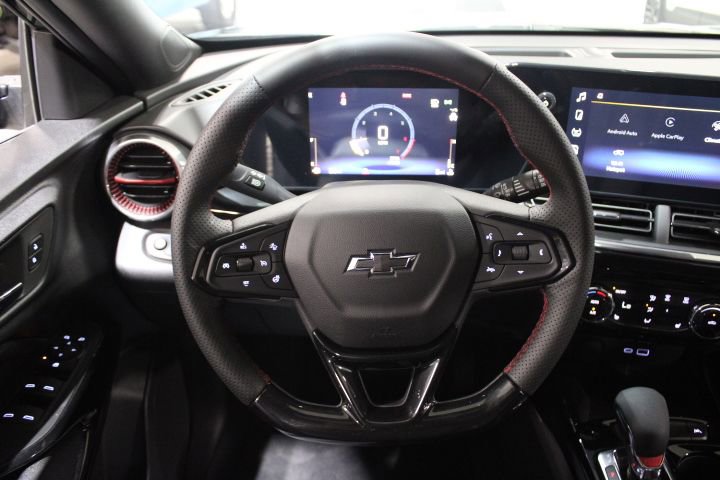 New 2026 Chevrolet Trax RS w/ Sunroof Package FWD image 33
