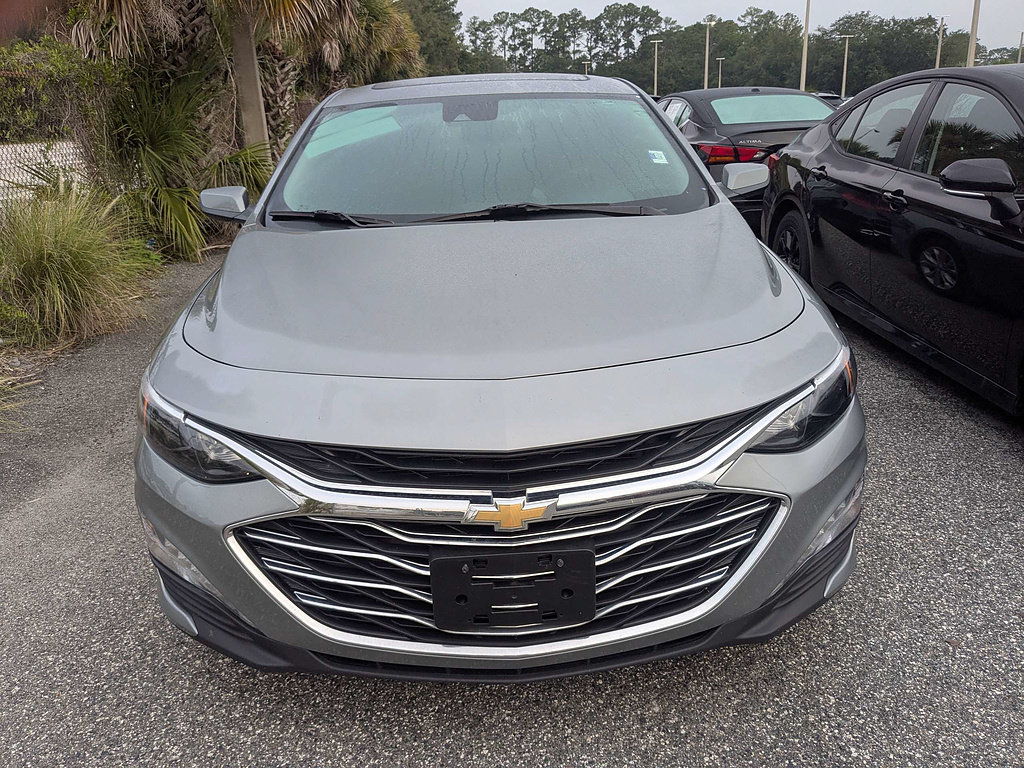Used 2024 Chevrolet Malibu LT FWD image 2