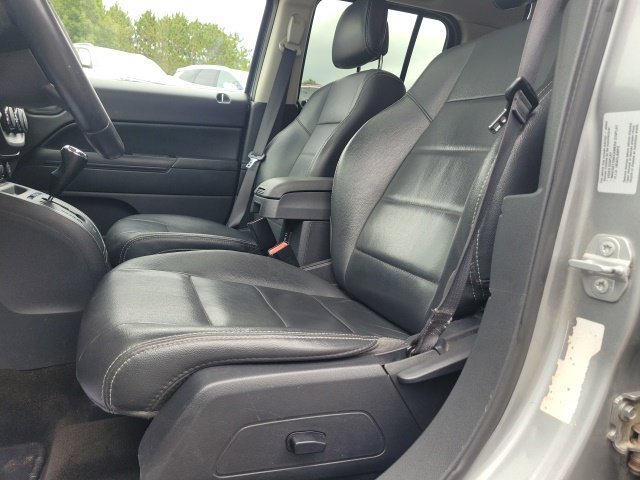Used 2015 Jeep Patriot High Altitude FWD image 31