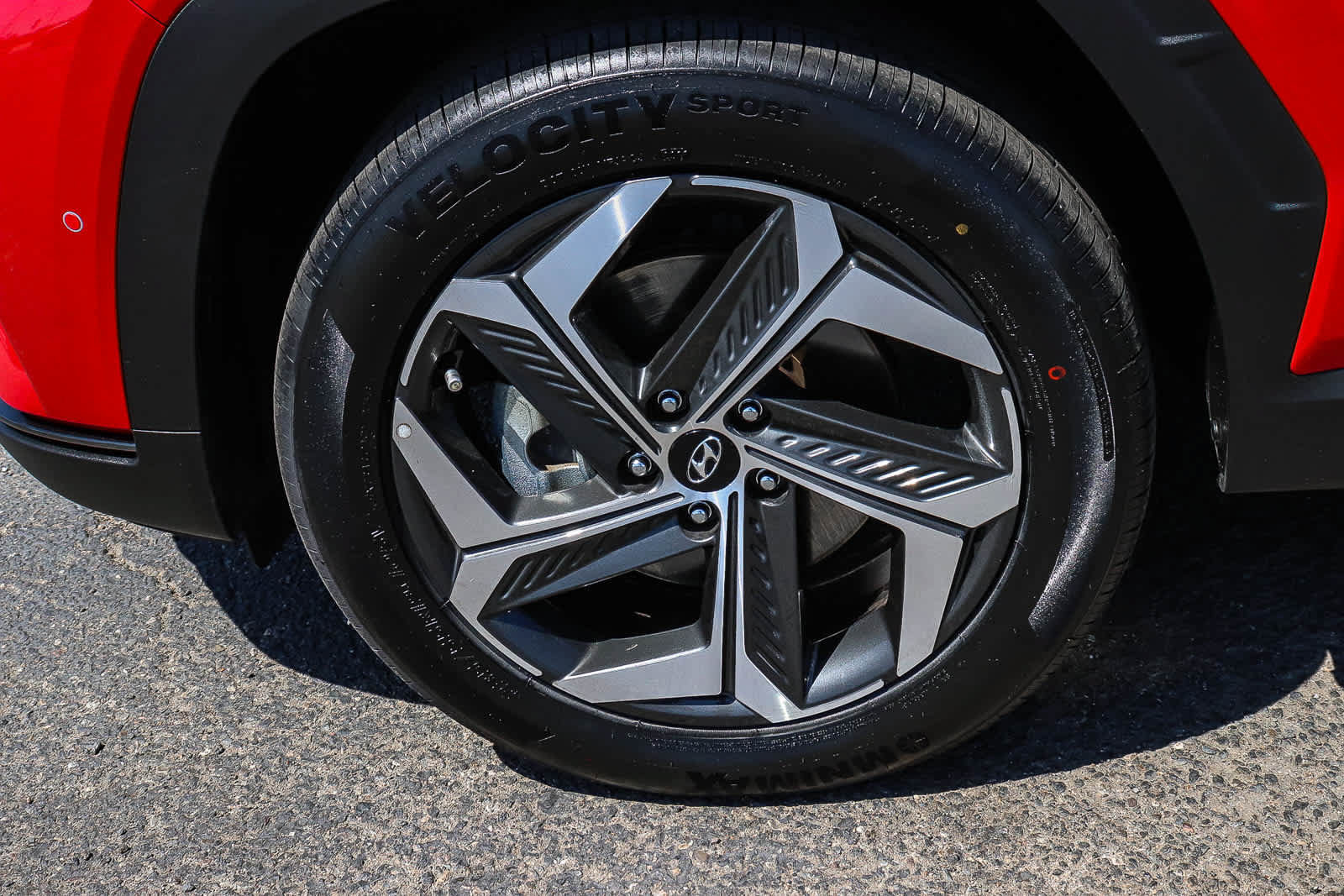 Used 2022 Hyundai Tucson Limited w/ Cargo Package AWD/4WD image 14
