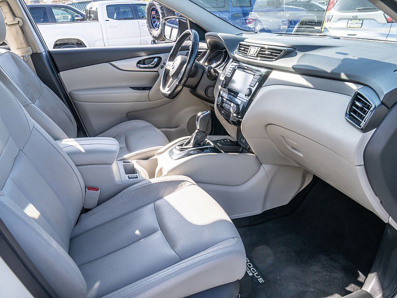 Used 2020 Nissan Rogue Sport SL image 19