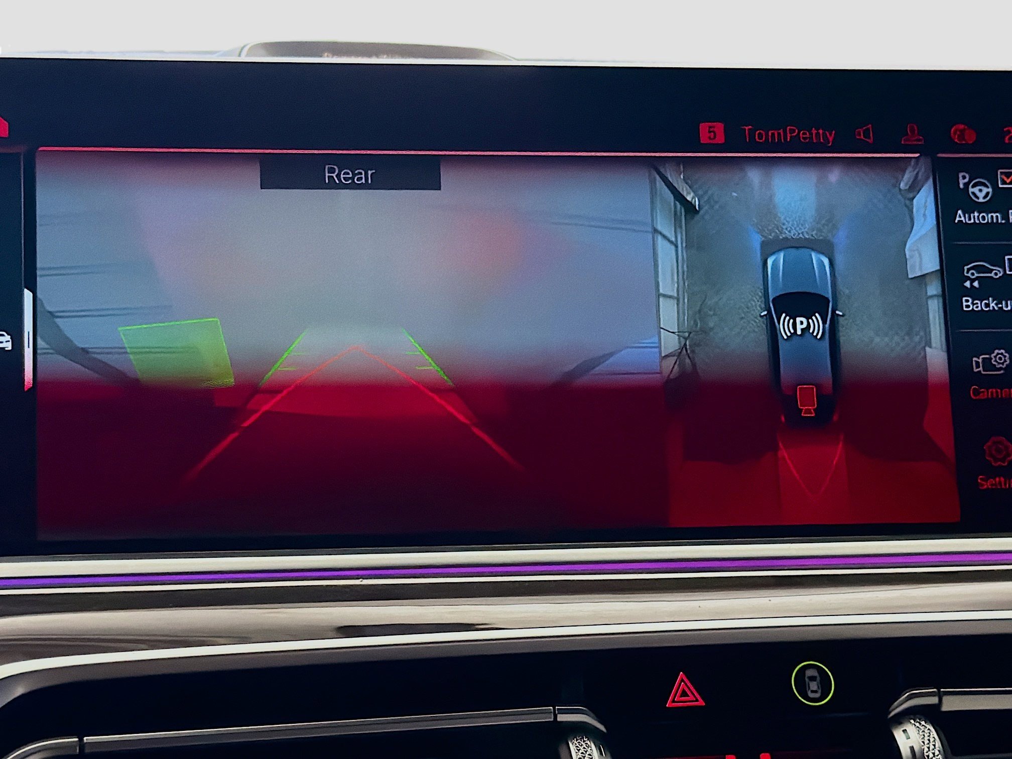 Used 2020 BMW X6 M50i w/ Executive Package image 16