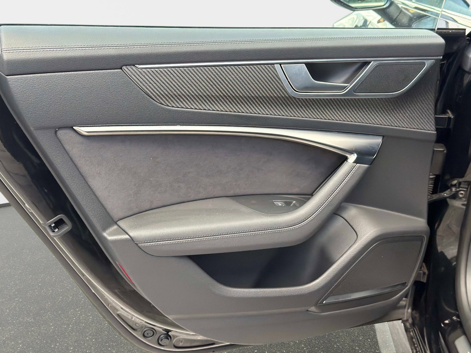 Used 2025 Audi RS 7 Performance image 30