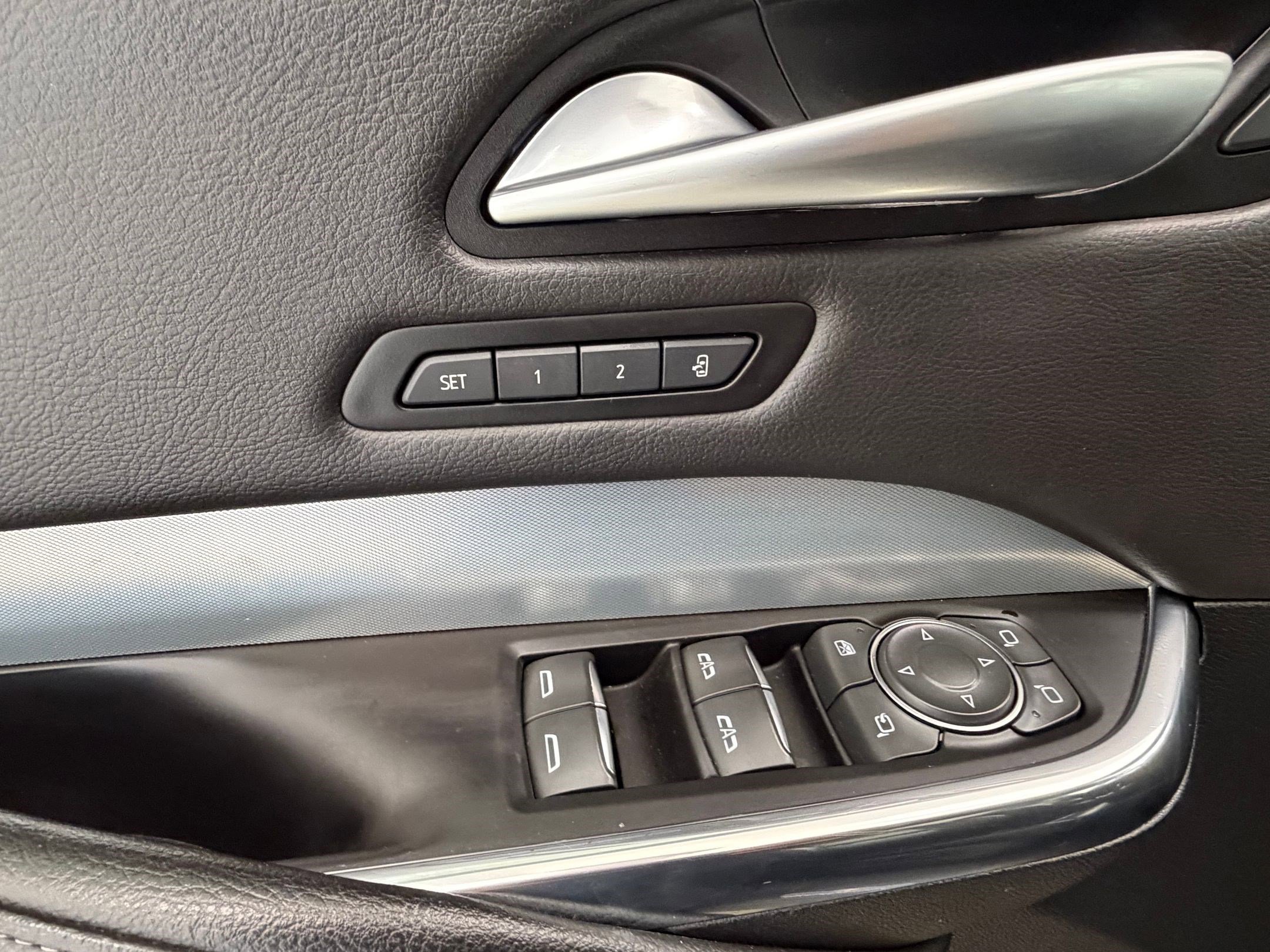 Used 2023 Cadillac XT4 Premium Luxury image 22