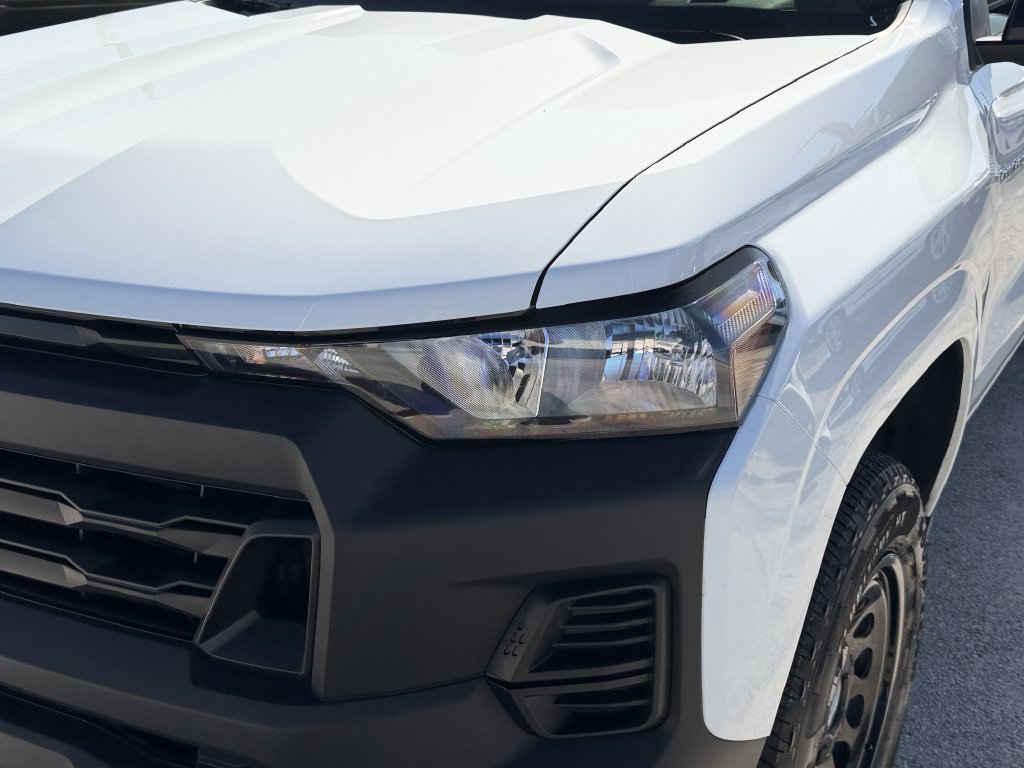 Used 2026 Chevrolet Colorado W/T RWD image 10