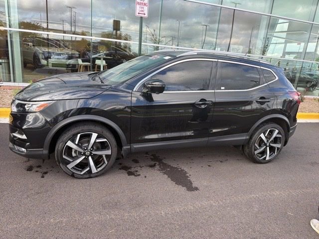 Used 2021 Nissan Rogue Sport SL w/ Premium Package AWD/4WD image 2