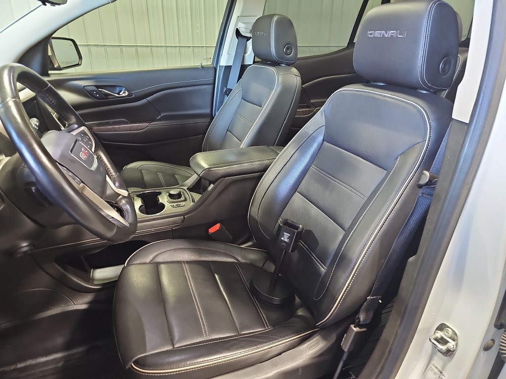 Used 2020 GMC Acadia Denali w/ LPO, Floor Liner Package AWD/4WD image 16