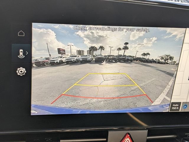 Used 2025 Hyundai Elantra SEL image 22