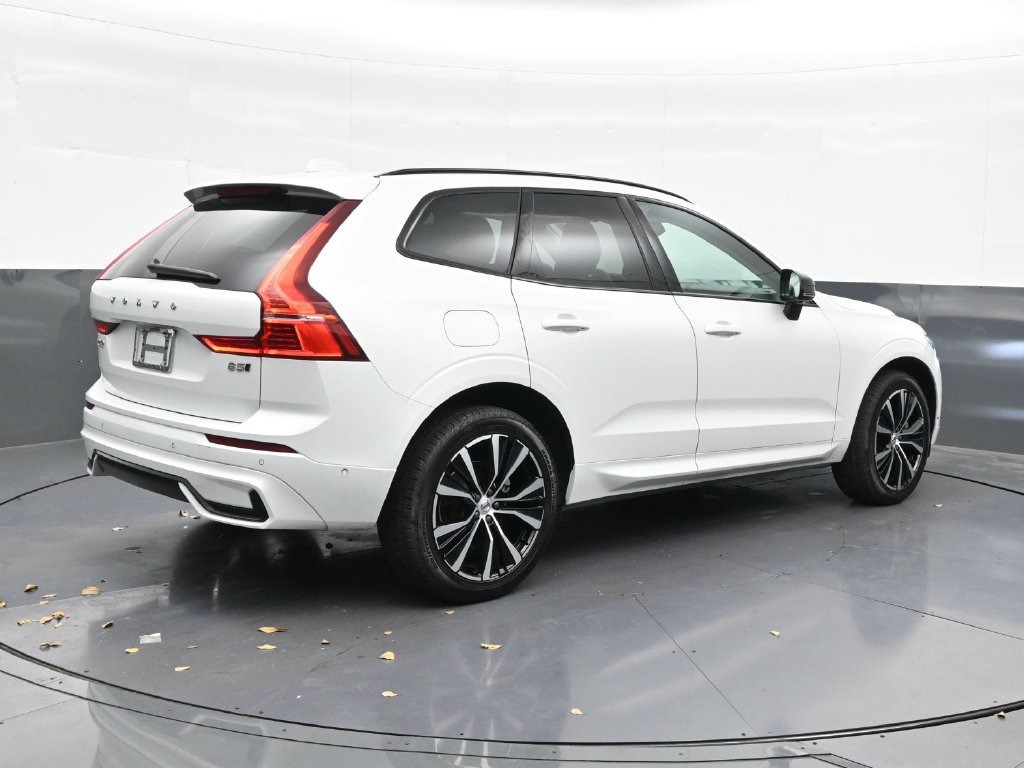 Certified 2024 Volvo XC60 B5 Plus AWD/4WD image 6