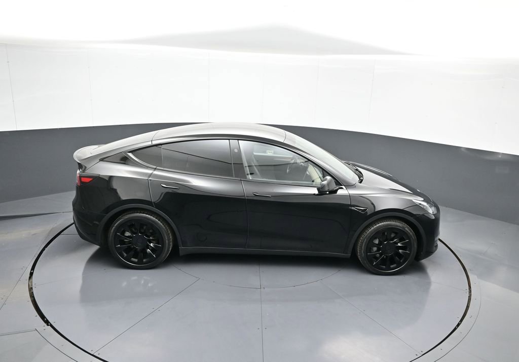 Used 2023 Tesla Model Y Long Range image 38