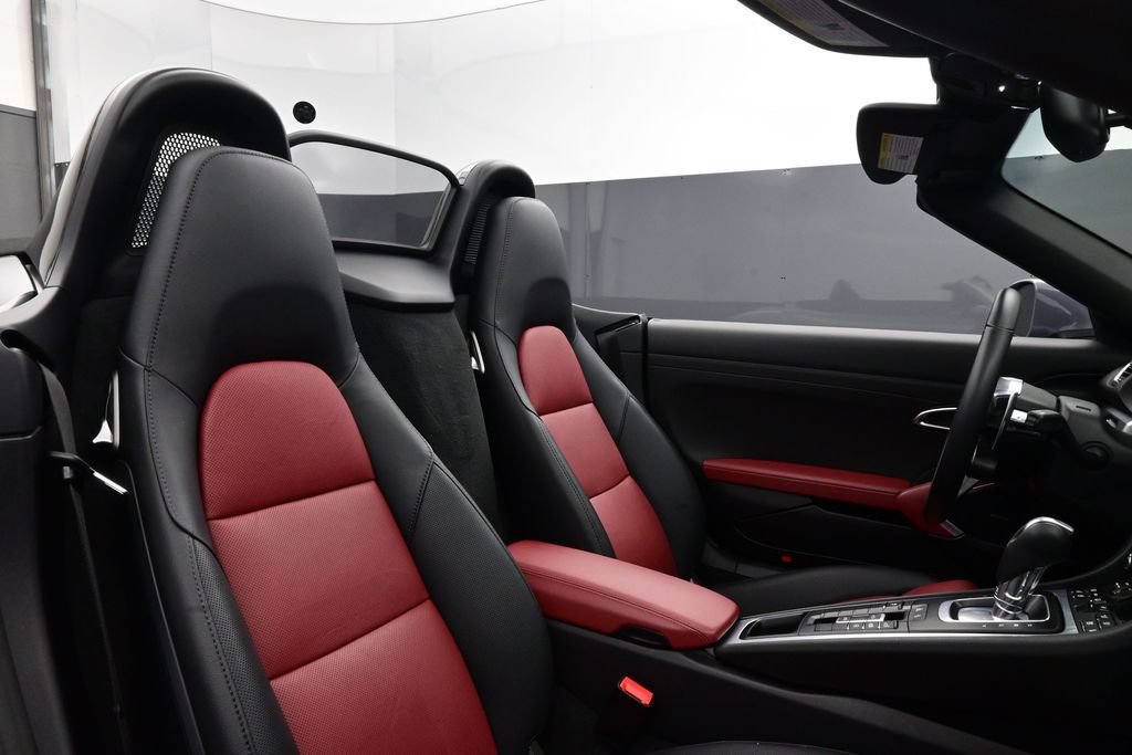 Certified 2025 Porsche 718 Boxster S RWD image 13