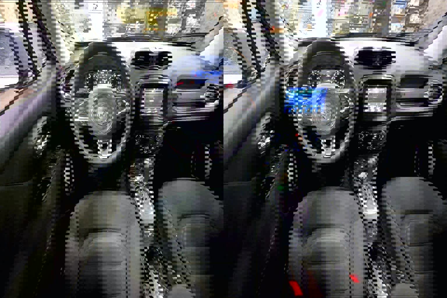 Used 2021 Jeep Renegade Latitude image 6