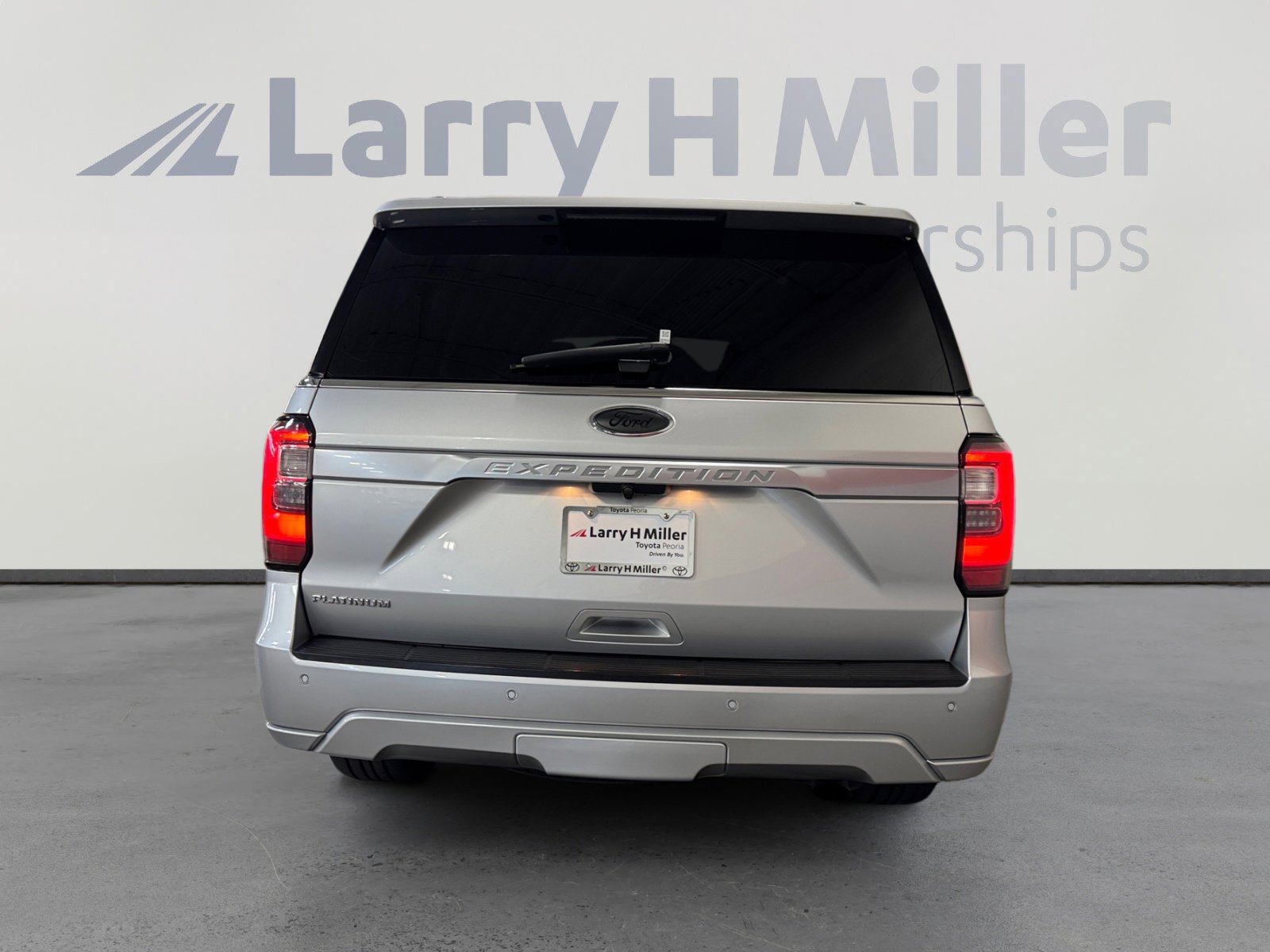 Used 2019 Ford Expedition Platinum image 4