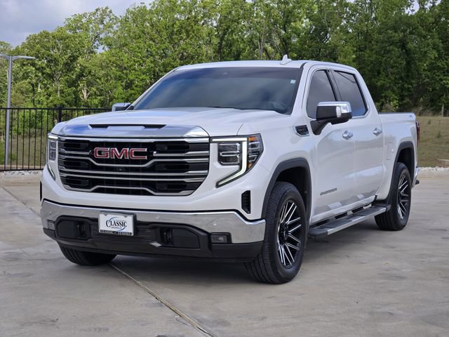 Used 2022 GMC Sierra 1500 SLT w/ SLT Premium Plus Package AWD/4WD image 4