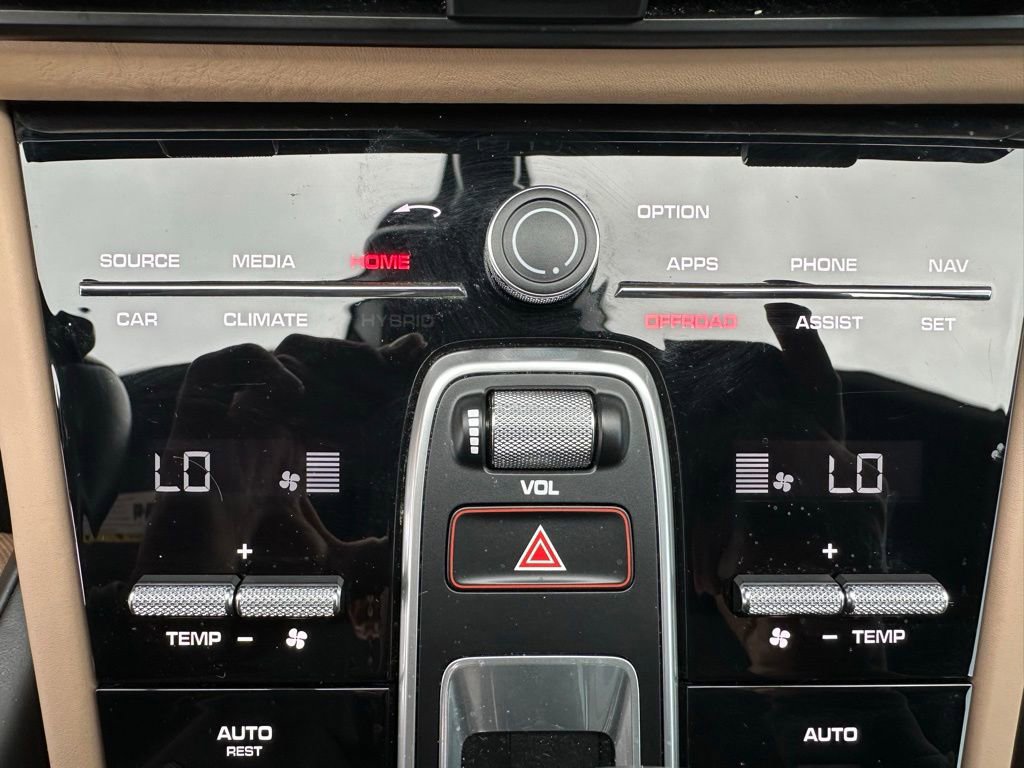 Certified 2023 Porsche Cayenne S AWD/4WD image 30