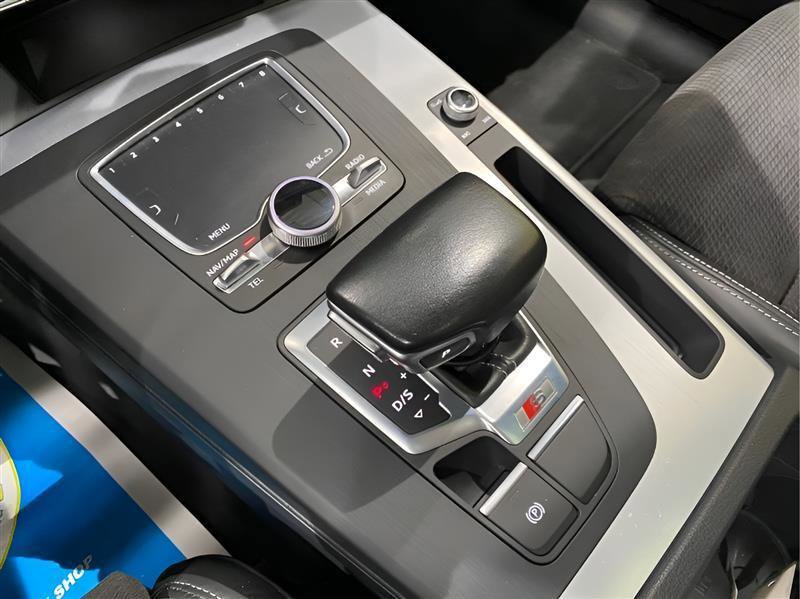 Used 2018 Audi SQ5 Premium Plus w/ Navigation Package image 16