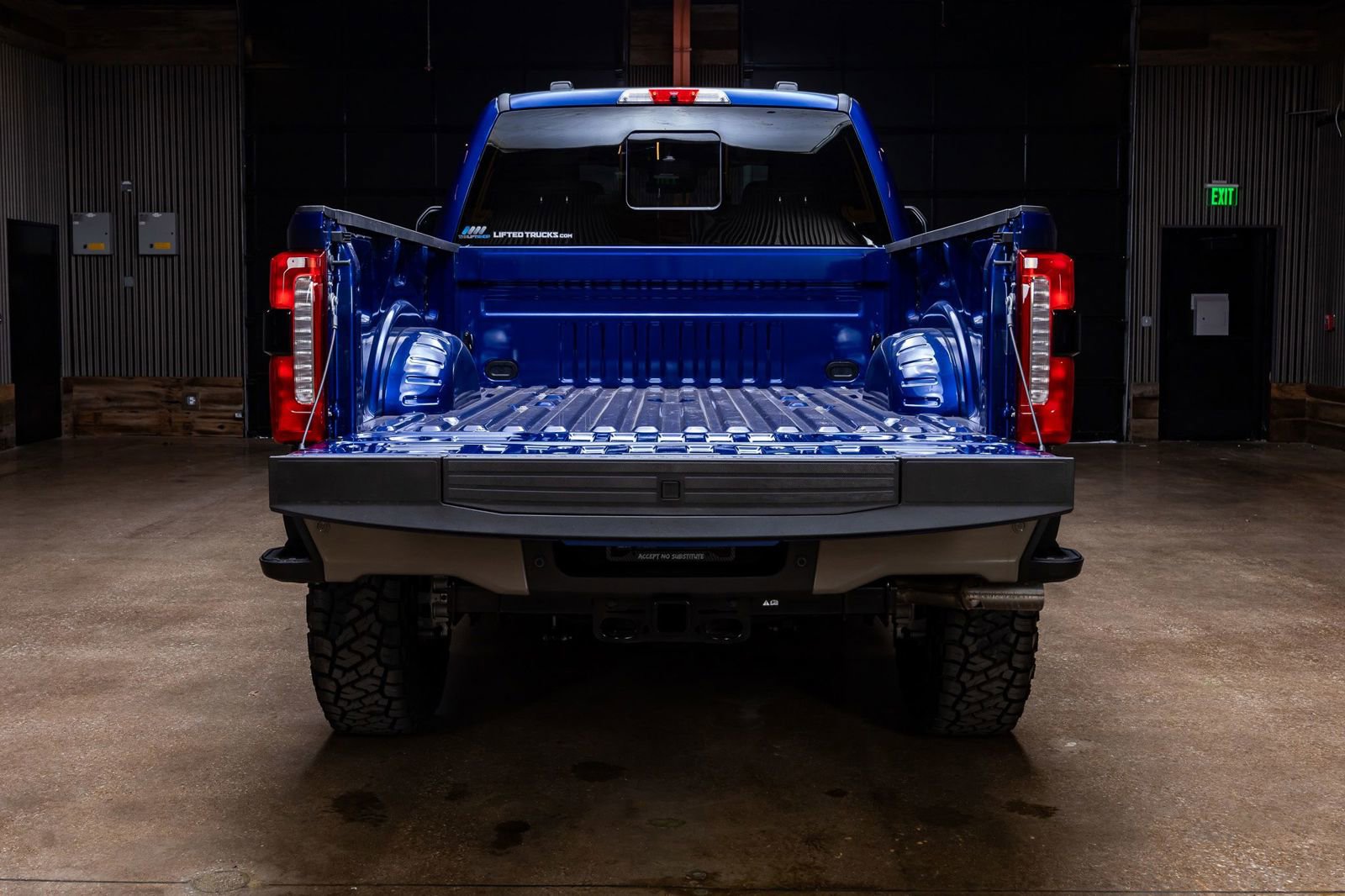 Used 2026 Ford F350 King Ranch w/ FX4 Off-Road Package image 9