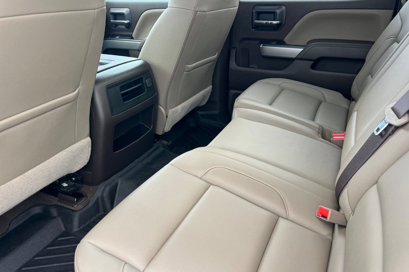 Used 2019 Chevrolet Silverado 2500 LTZ w/ Duramax Plus Package AWD/4WD image 9
