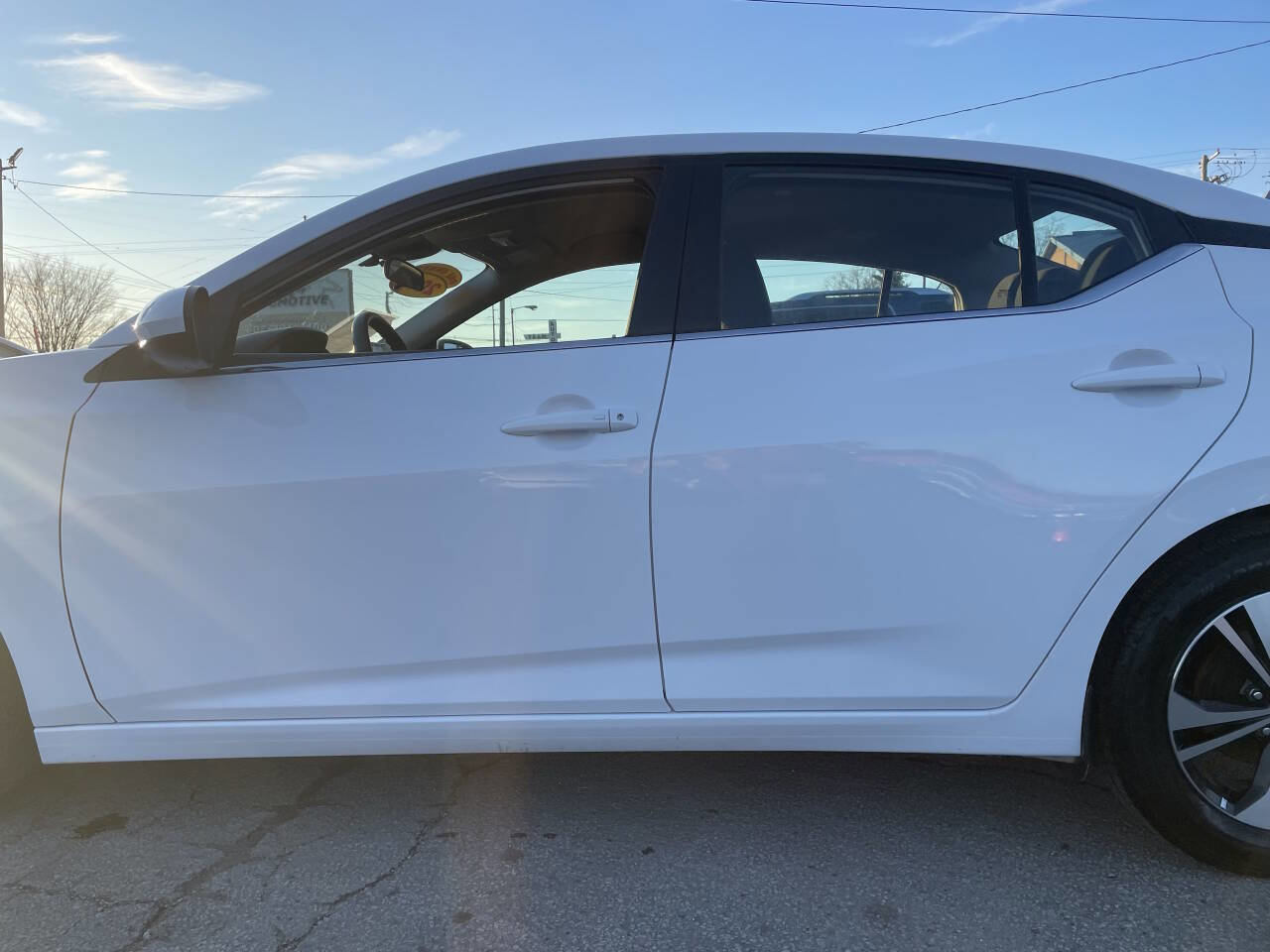 Used 2023 Nissan Sentra SV FWD image 9