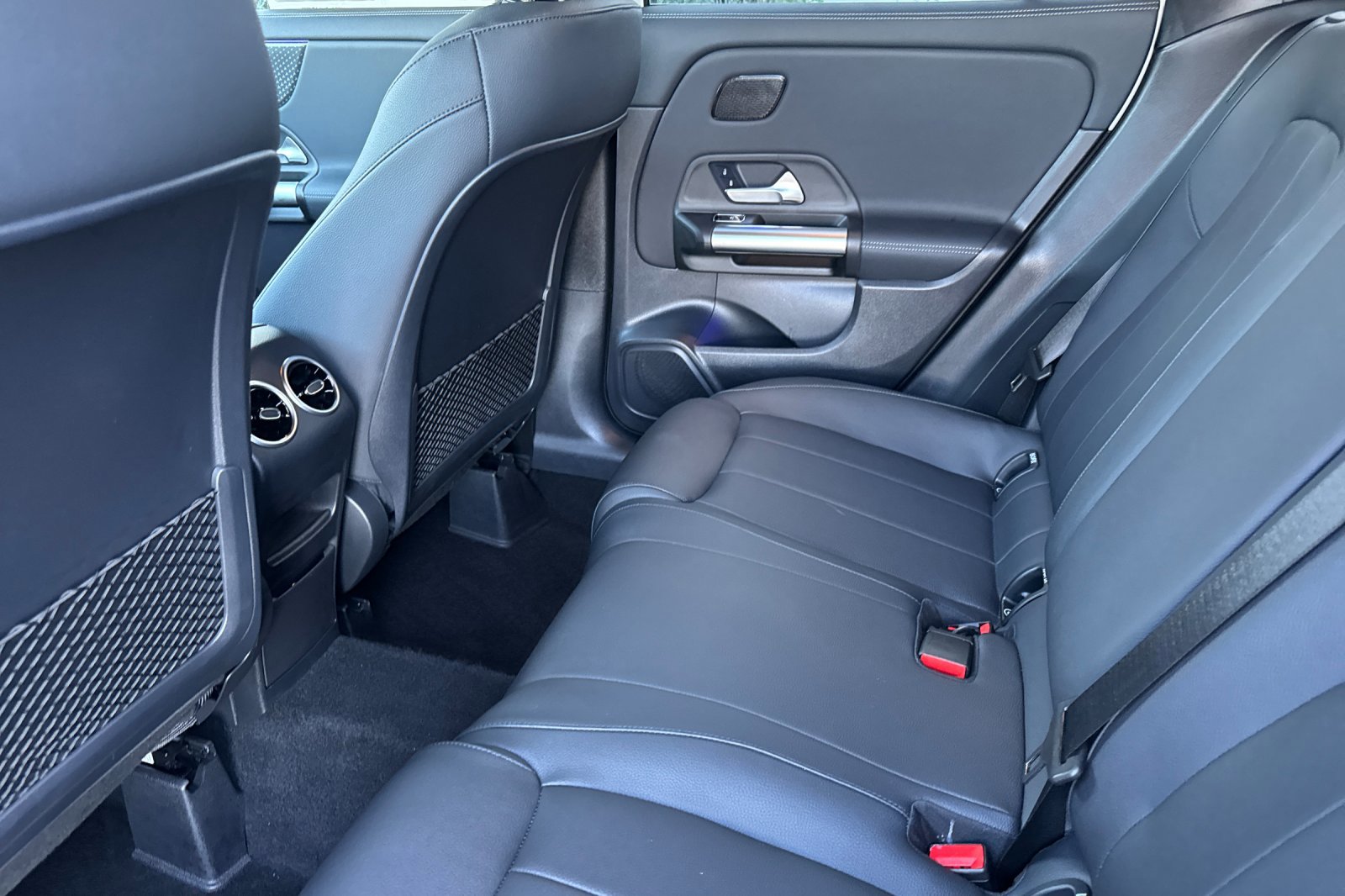 Certified 2025 Mercedes-Benz GLA 250 4MATIC image 12