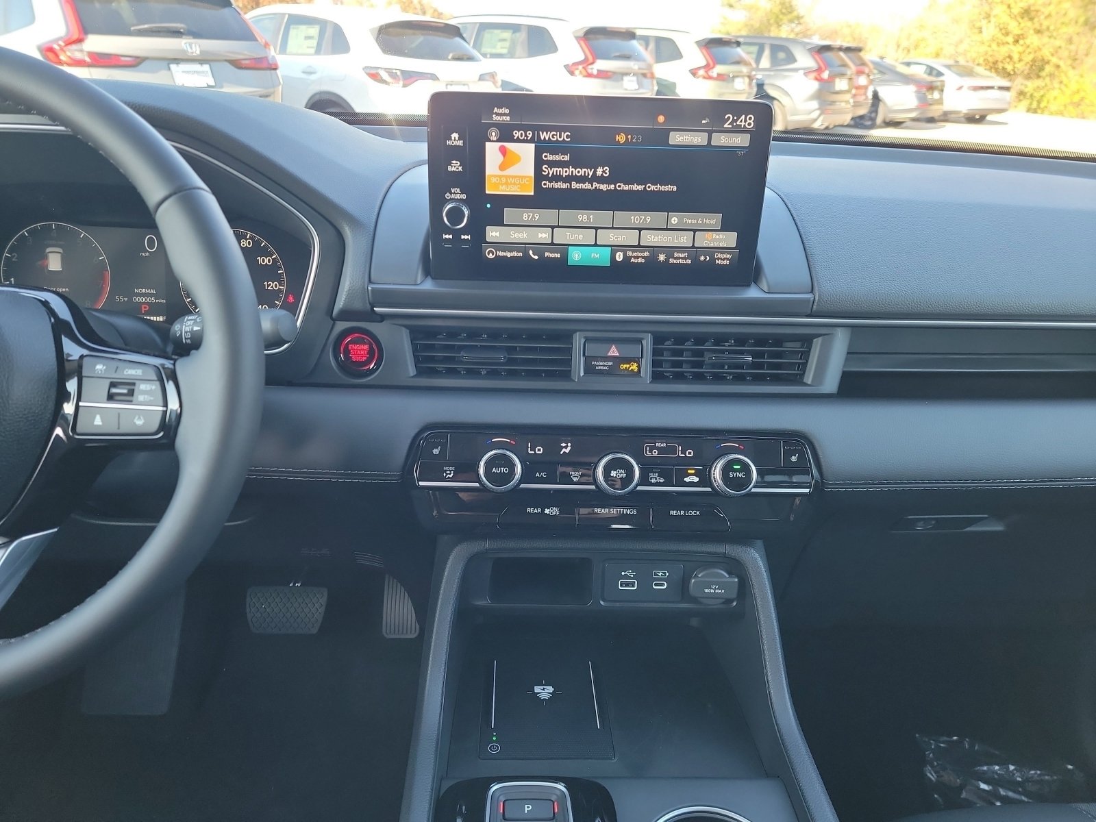 Used 2025 Honda Pilot Touring image 19