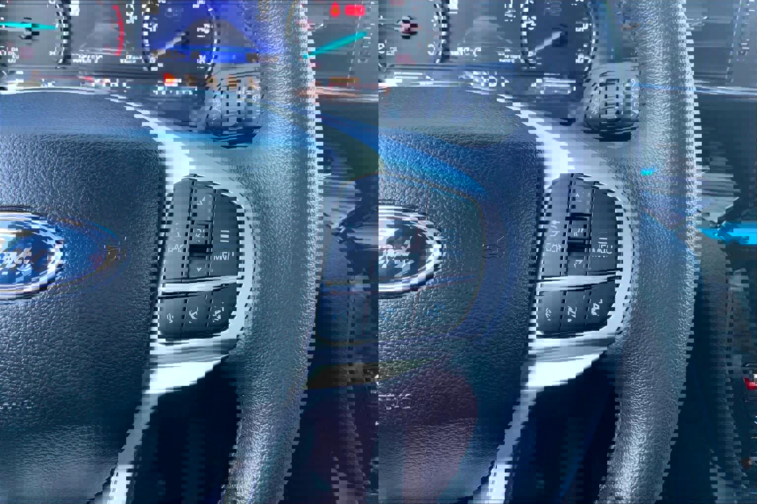 Used 2023 Ford Explorer Limited w/ Limited Technology Package image 24