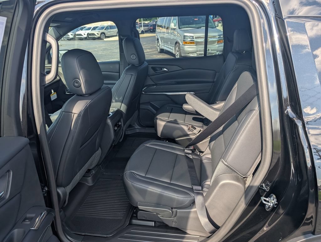 New 2026 Chevrolet Traverse LT w/ Driver Confidence Package AWD/4WD image 9