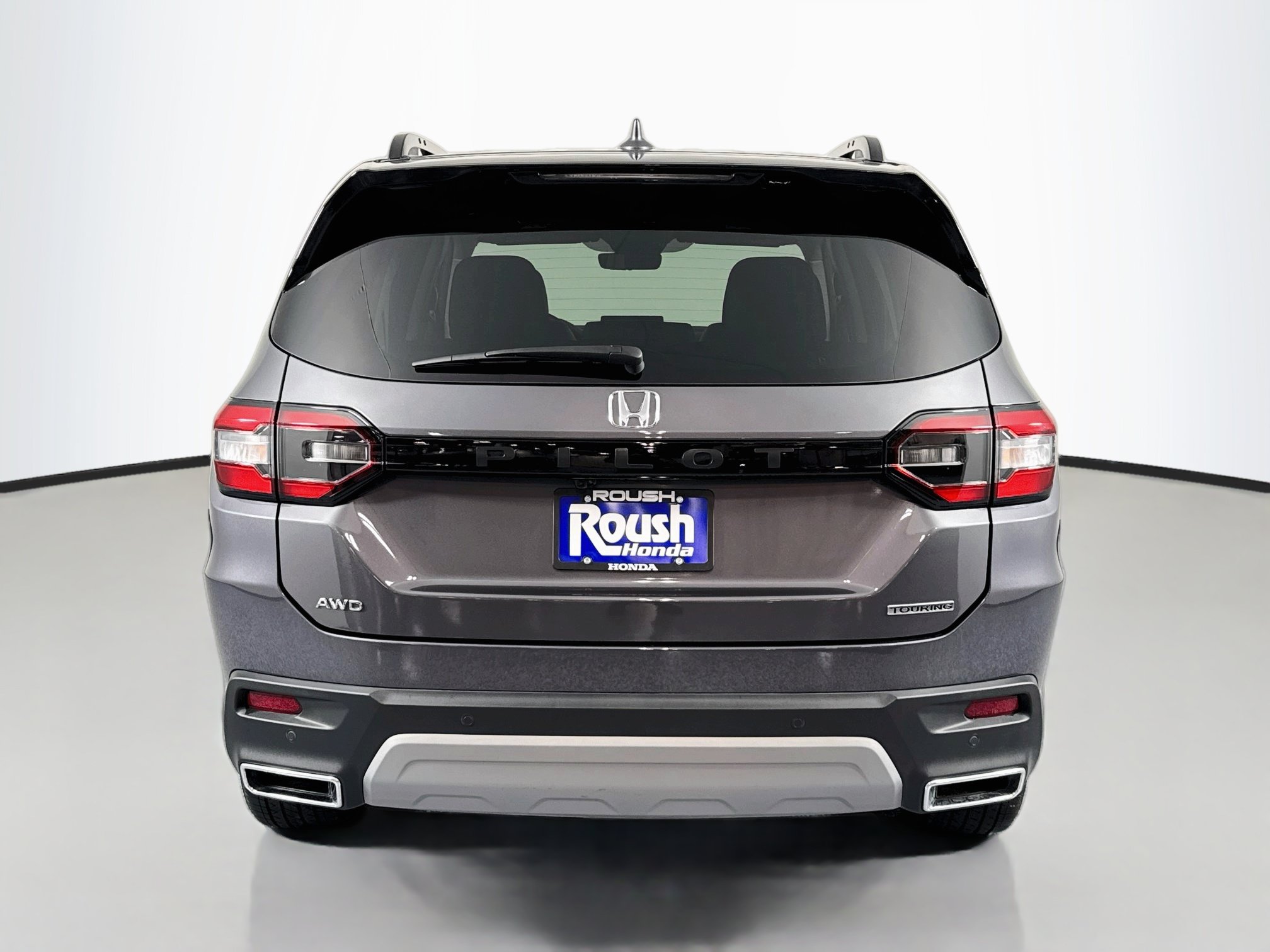Certified 2025 Honda Pilot Touring image 6