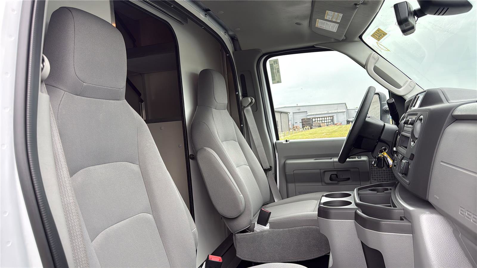 New 2027 Ford E-350 and Econoline 350 Super Duty RWD image 14